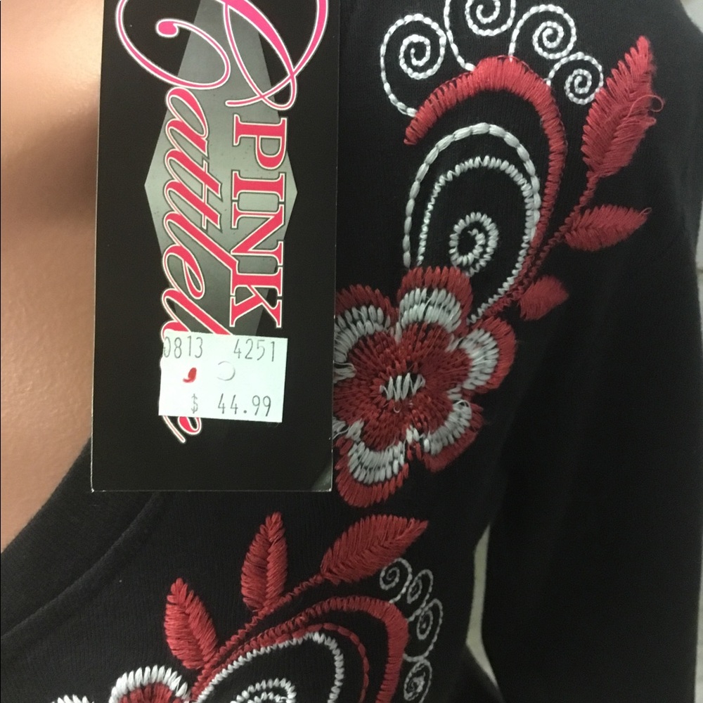 Embroidered blouse. - Picture 8 of 9